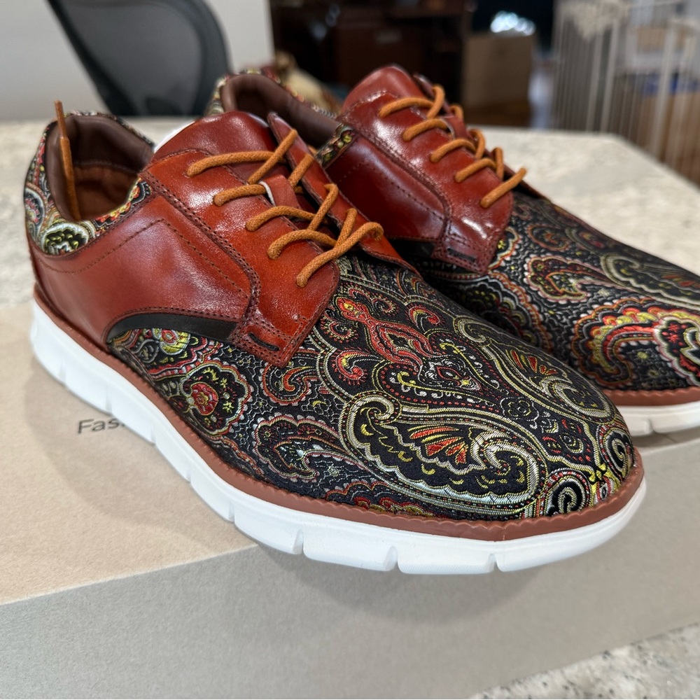 Tokiyos dress shoes NIB new